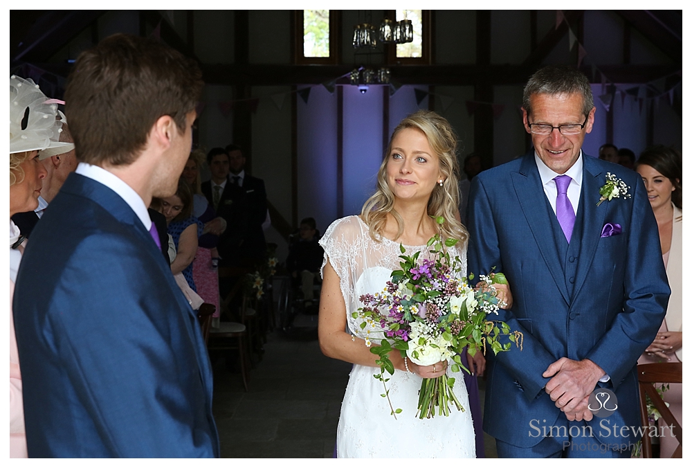 ross-hannahs-beautiful-wedding-brookfield-barn