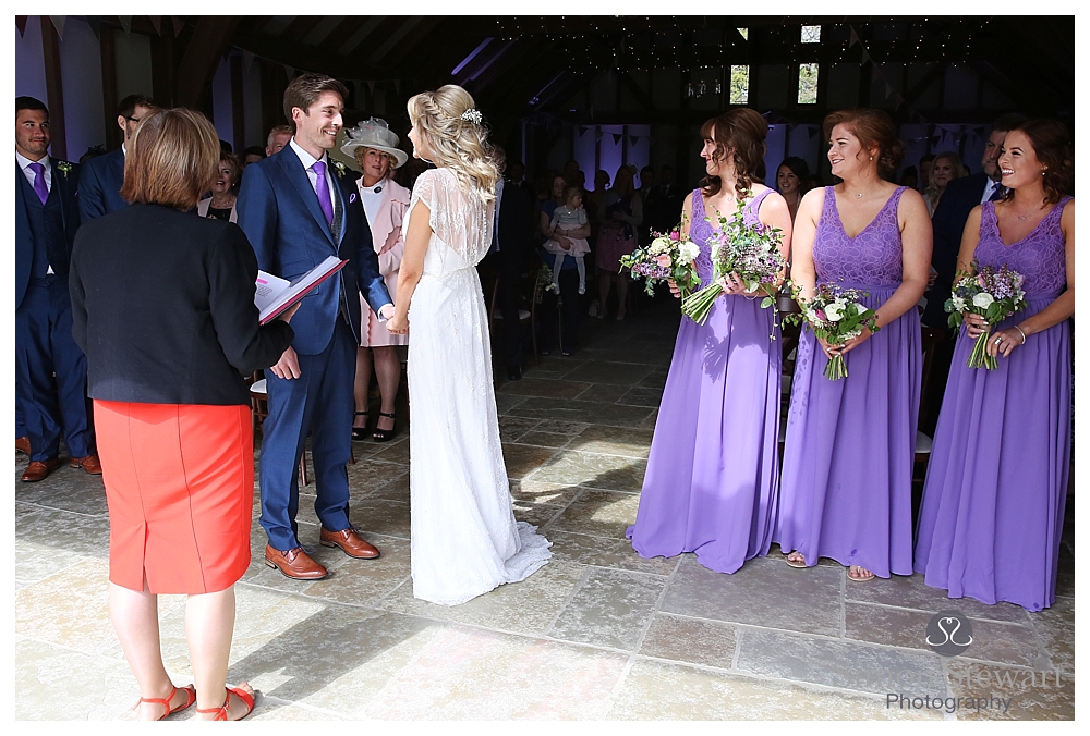 ross-hannahs-beautiful-wedding-brookfield-barn